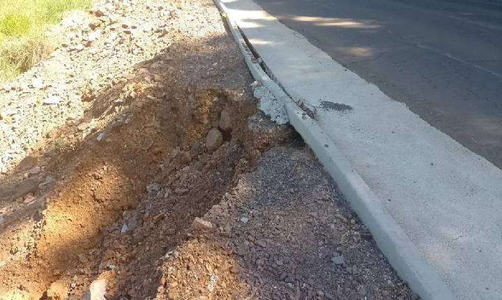 Acostamento volta a ceder na SC 283, na saída de Seara para Concórdia