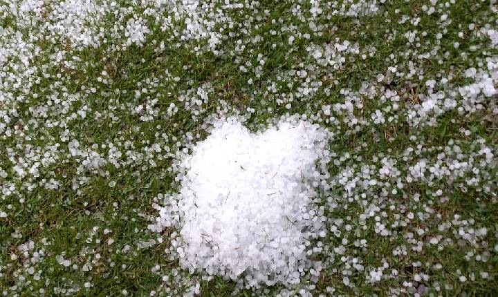 Chuva de granizo em Xavantina