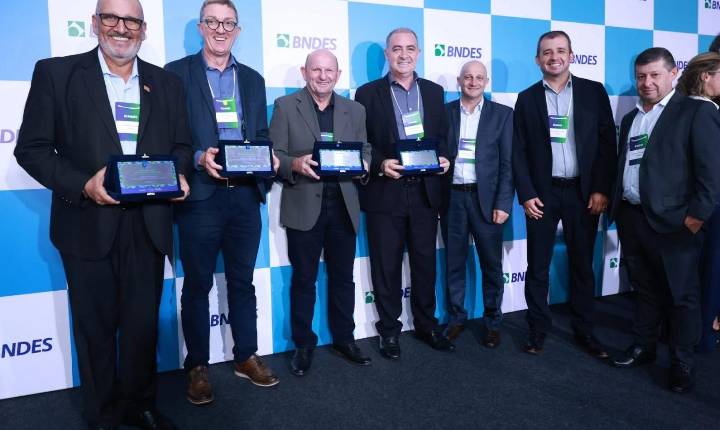 Cresol é reconhecida em quatro categorias em evento para Agentes Financeiros Destaque 2025 do BNDES