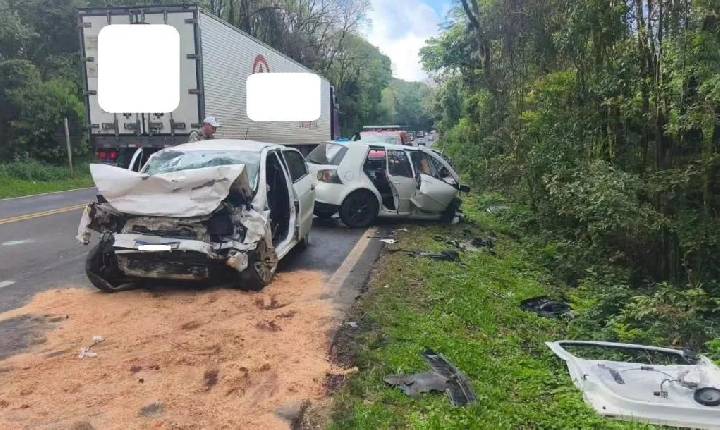 Duas pessoas morrem após grave acidente na ERS-135 entre Erechim e Getúlio Vargas