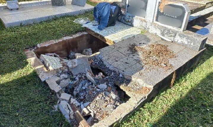Eletrônicos furtados de empresa são encontrados escondidos em túmulo no Oeste