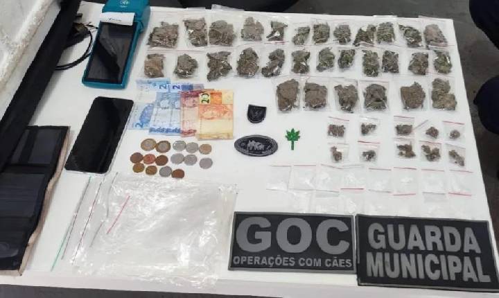 Entregador é preso com drogas na mochila em Chapecó