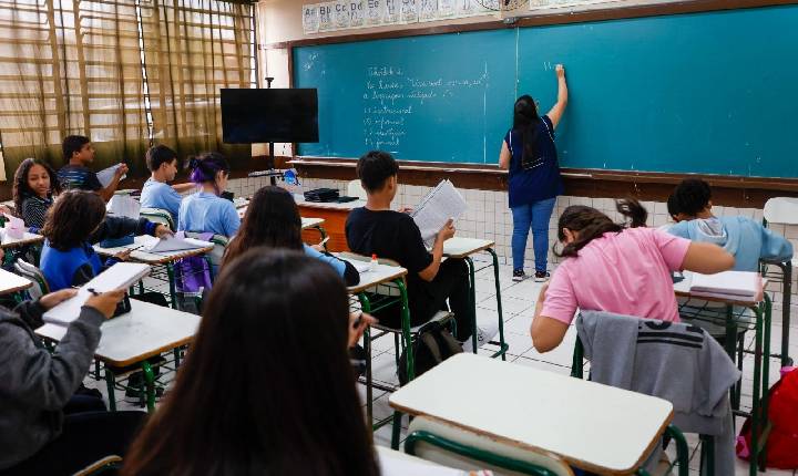Escolas de Arabutã e Lindóia do Sul entre as dez melhores de SC no Enem 2024