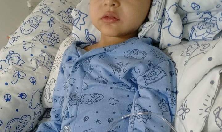 Família de Ponte Serrada enfrenta batalha contra câncer raro após diagnóstico inesperado em menino de 3 anos