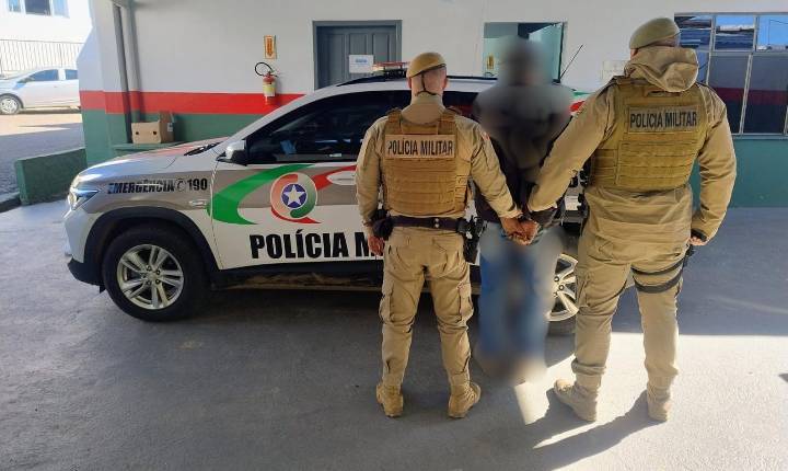 Foragido por homicídio cometido no Paraná é preso no interior de Concórdia