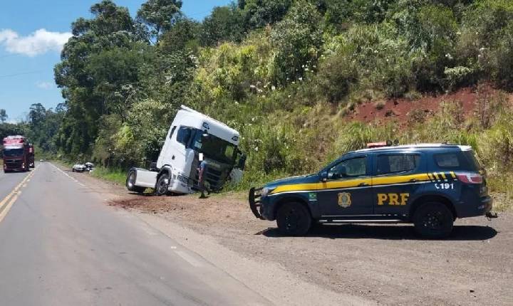Grave acidente deixa motorista ferido na BR-153
