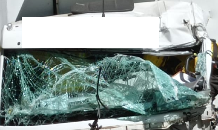 Grave acidente em Xavantina entre dois caminhões interdita SC-155