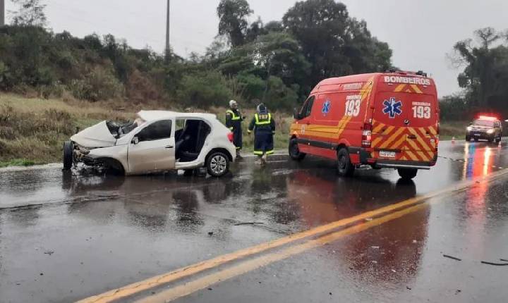 Grave acidente envolve três veículos e deixa feridos em Faxinal dos Guedes