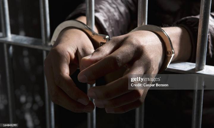 Homem que tentou matar amigo após disputa de queda de braço é condenado em SC