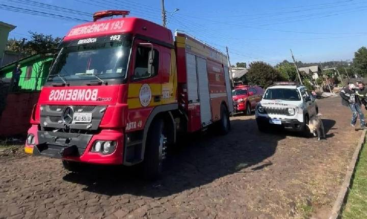 Homem tenta incendiar residência com gasolina no Oeste, mas ação rápida da PM evita tragédia