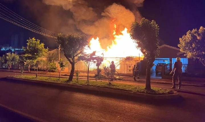 Incêndio destrói residência em Xanxerê