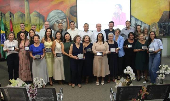 Legislativo de Concórdia faz entrega do Título Mulher 2026