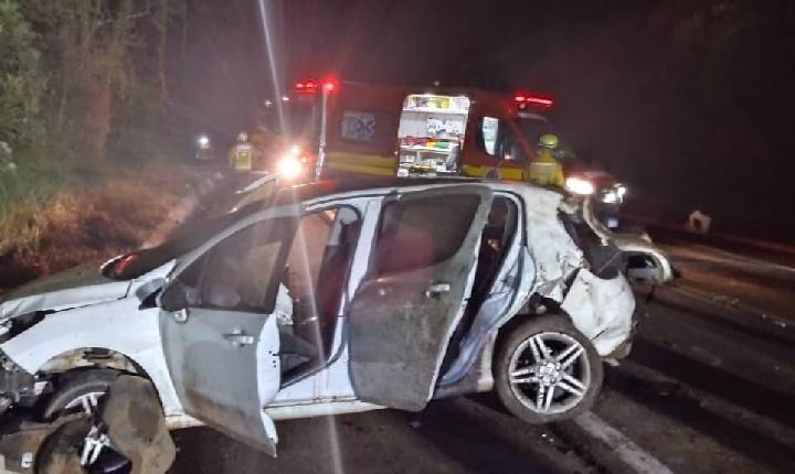 Motorista fica ferido após capotar veículo na BR-282 em Xanxerê