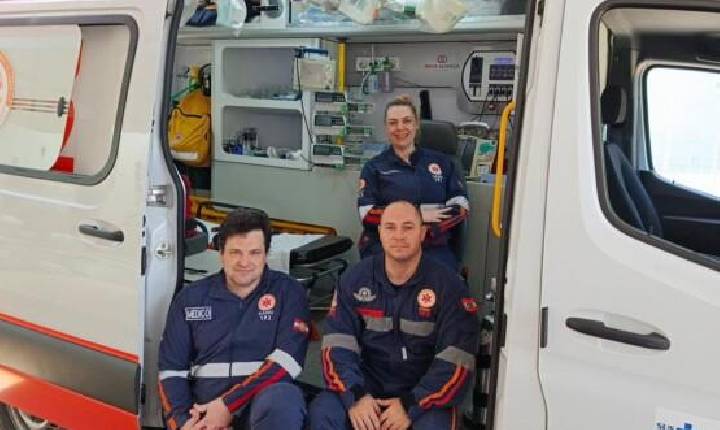 Pai herói e socorristas salvam menina de 2 anos em grave afogamento em Chapecó