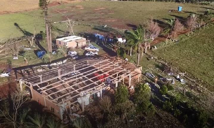 Passos Maia decreta estado de calamidade pública após passagem de tornado