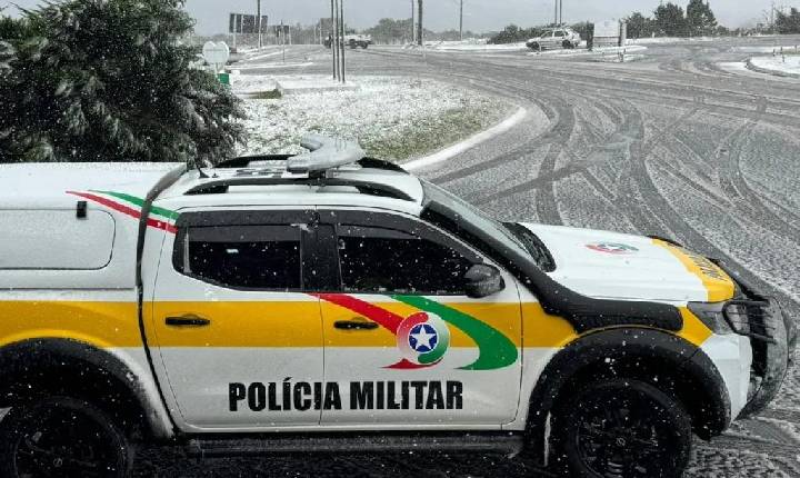 Primeira neve do ano é registrada em Santa Catarina
