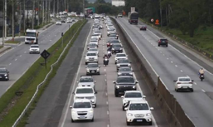 Rodovias de SC tiveram 12 mortes e 229 acidentes no feriadão de Páscoa e Tiradentes