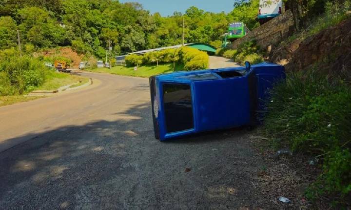 Saída de pista é registrada na SC-283 em Seara