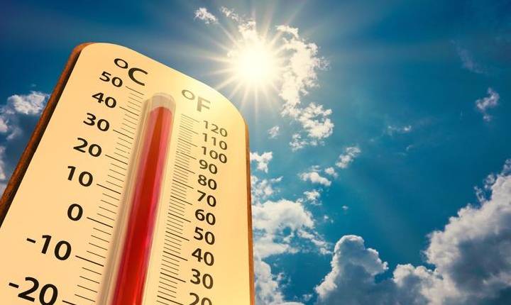 Semana começa com calor e risco de temporais em Santa Catarina