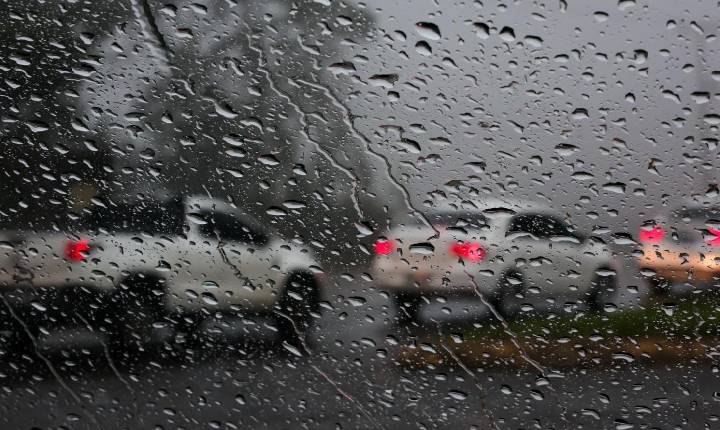 Semana começa com chuva intensa e termina com temperaturas amenas em Santa Catarina