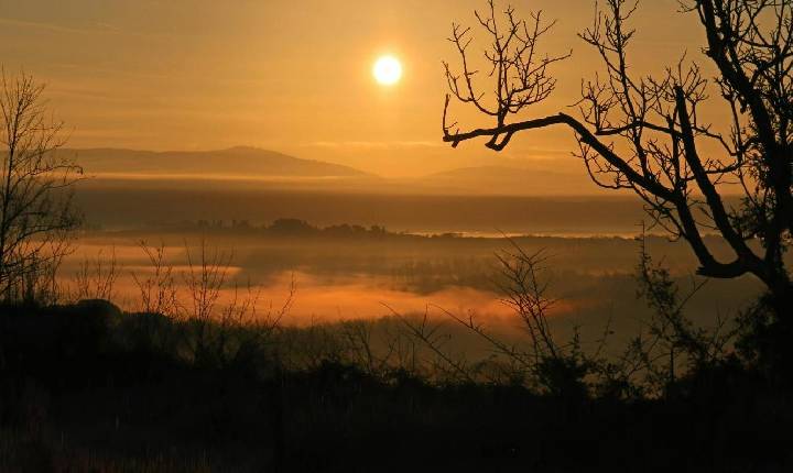 Tempo nublado e temperaturas baixas pela manhã: veja como fica o clima em SC