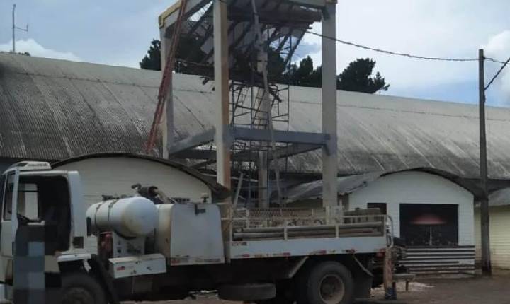 Trabalhadores sofrem ferimentos graves após queda de 7 metros em Xanxerê