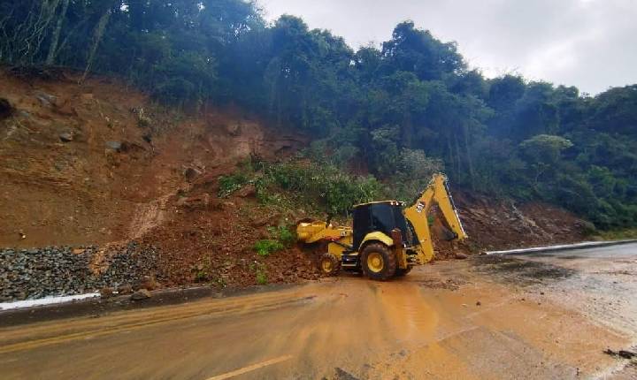 Trecho entre Xanxerê e Xavantina passa por manutenção após deslizamento