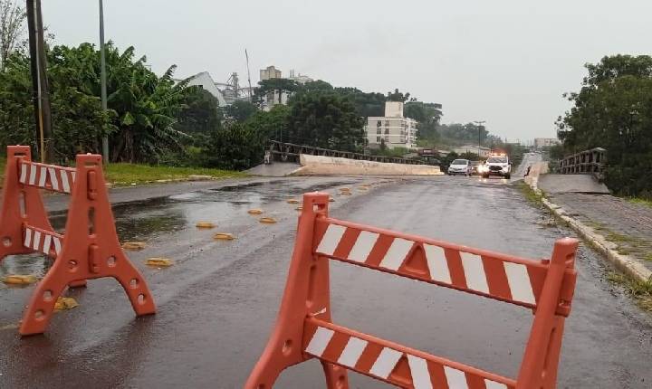 Viaduto é interditado por erosão no solo em Xanxerê