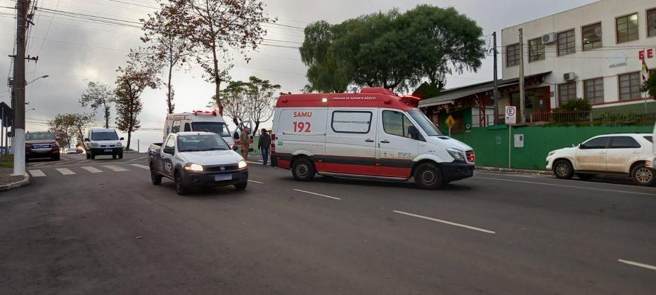 Professora é atropelada na faixa de pedestres em Chapecó