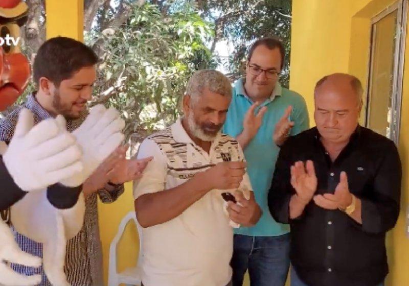 Atlético dá casa a torcedor que comia ração de cachorro para sobreviver.