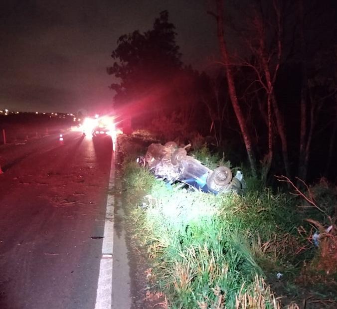 Criança de 9 anos morre após ser ejetada do carro durante acidente em Chapecó