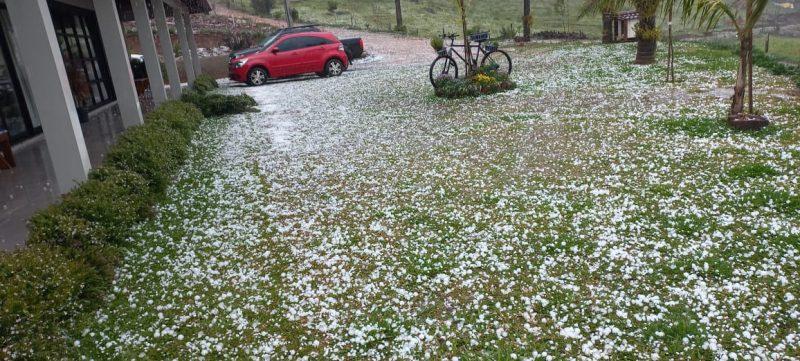 VÍDEO: Tempestade de granizo atinge municípios do Oeste de SC