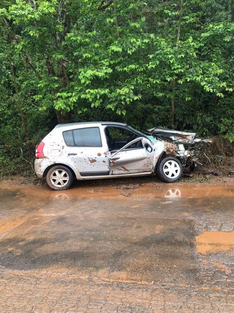 Atualização: Colisão entre dois veículos é registrada na SC-155