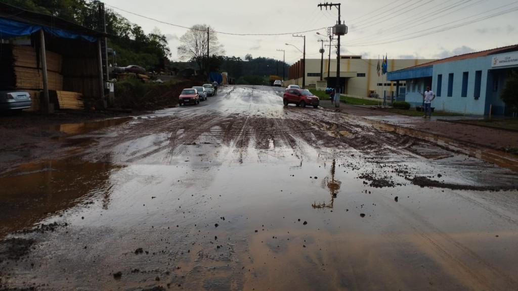 Município do Oeste de SC decreta situação de emergência por causa de temporal