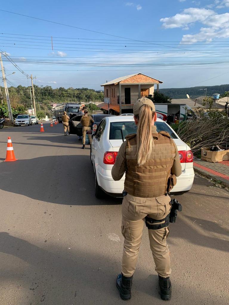 Populares flagram fiscais de partido fazendo boca de urna em Chapecó