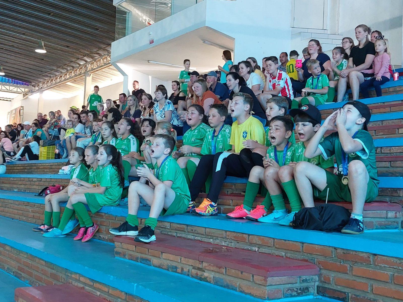 Finais da Liga G8 Cresol Futsal de Base foram realizadas no sábado dia 19 11