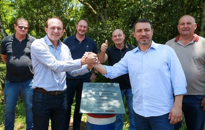 Governo inaugura pavimentação asfáltica de estradas rurais no Extremo-Oeste