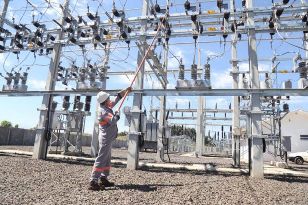 Manutenção em subestação vai deixar Seara e região sem luz no domingo pela manhã