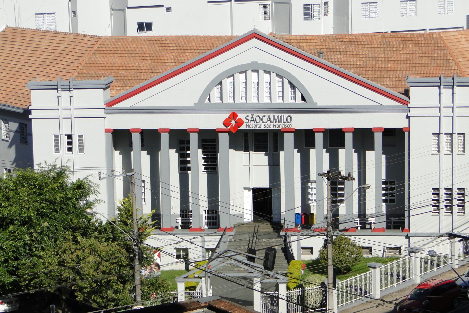 Vítima de acidente de trabalho em agroindústria está internada na UTI do Hospital São Francisco