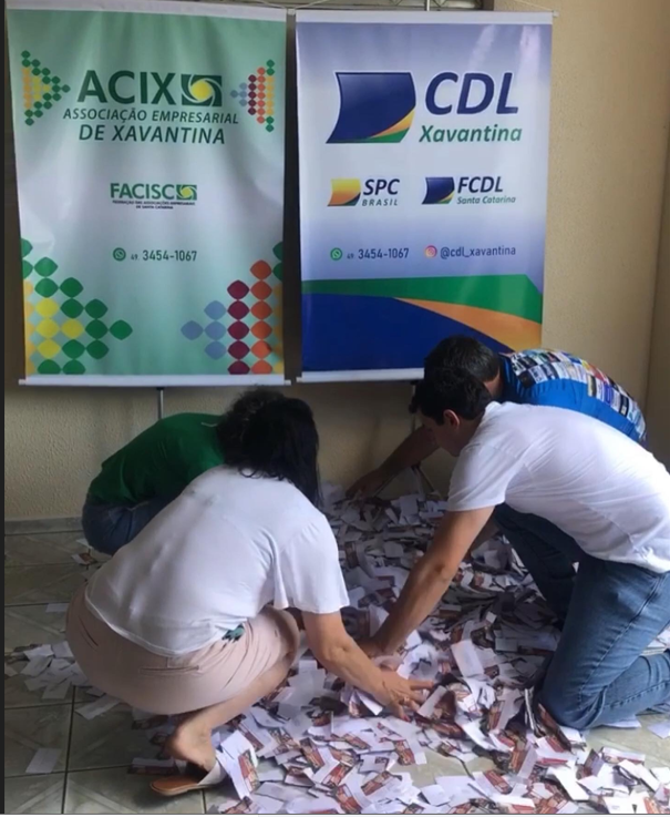 Ganhadores da promoção da ACIX e CDL Xavantina