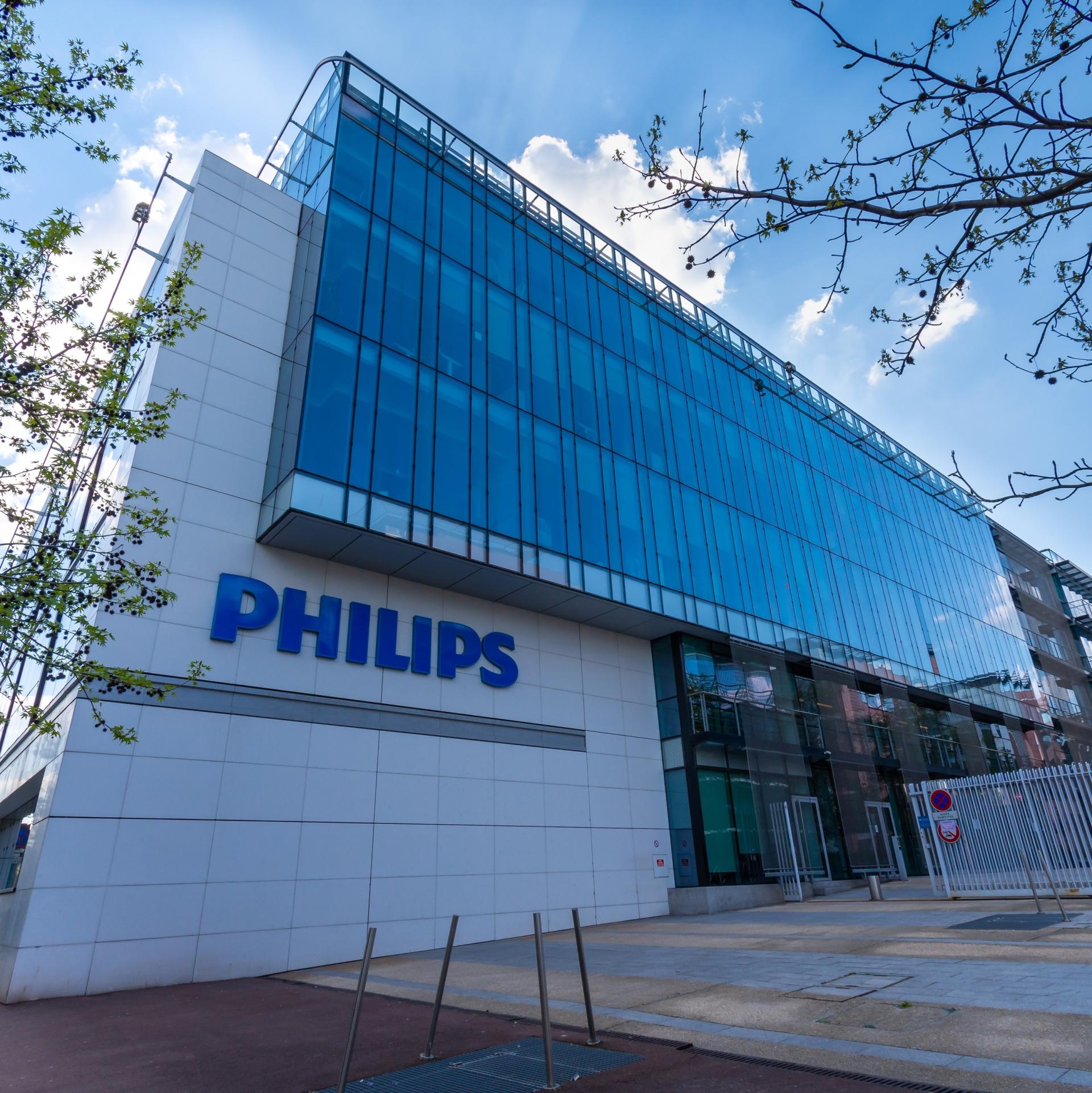 Philips anuncia demissão de 6 mil funcionários após prejuízo trimestral