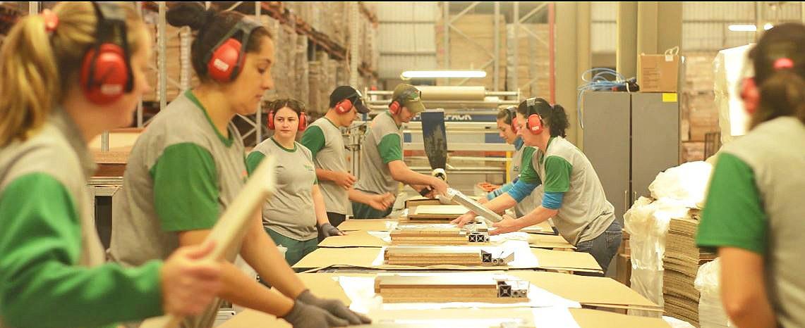 Viero Móveis abre processo de seleção para preenchimento de 50 vagas de trabalho