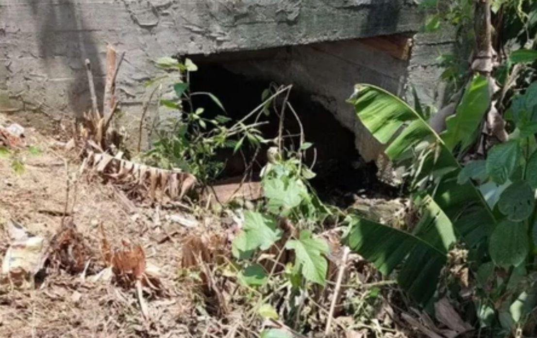 Vizinhos sentem cheiro forte em esgoto e corpo de homem é encontrado no local