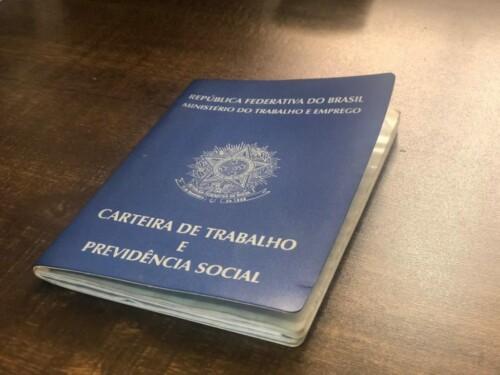 EXCLUSIVO: Por falta de pagamento, funcionários do SINE de Chapecó paralisam atendimento