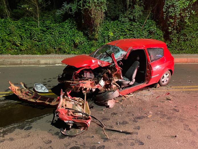 Mulher morre em acidente depois de colisão contra coletivo no Oeste