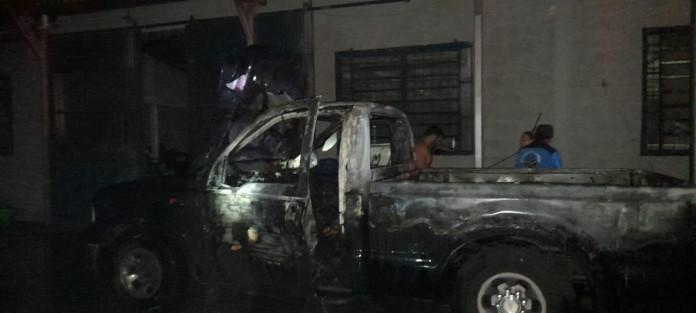 Bombeiros conseguem controlar incêndio e salvar veículos em oficina mecânica de Concórdia