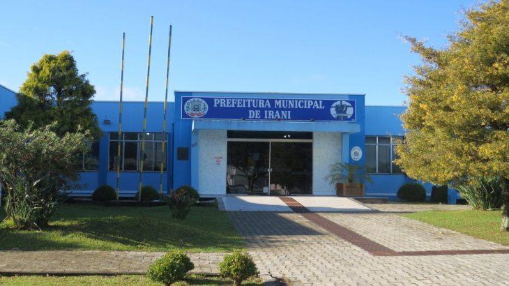 Ex-prefeita, ex-secretário e empresários são condenados por ilegalidades em licitação