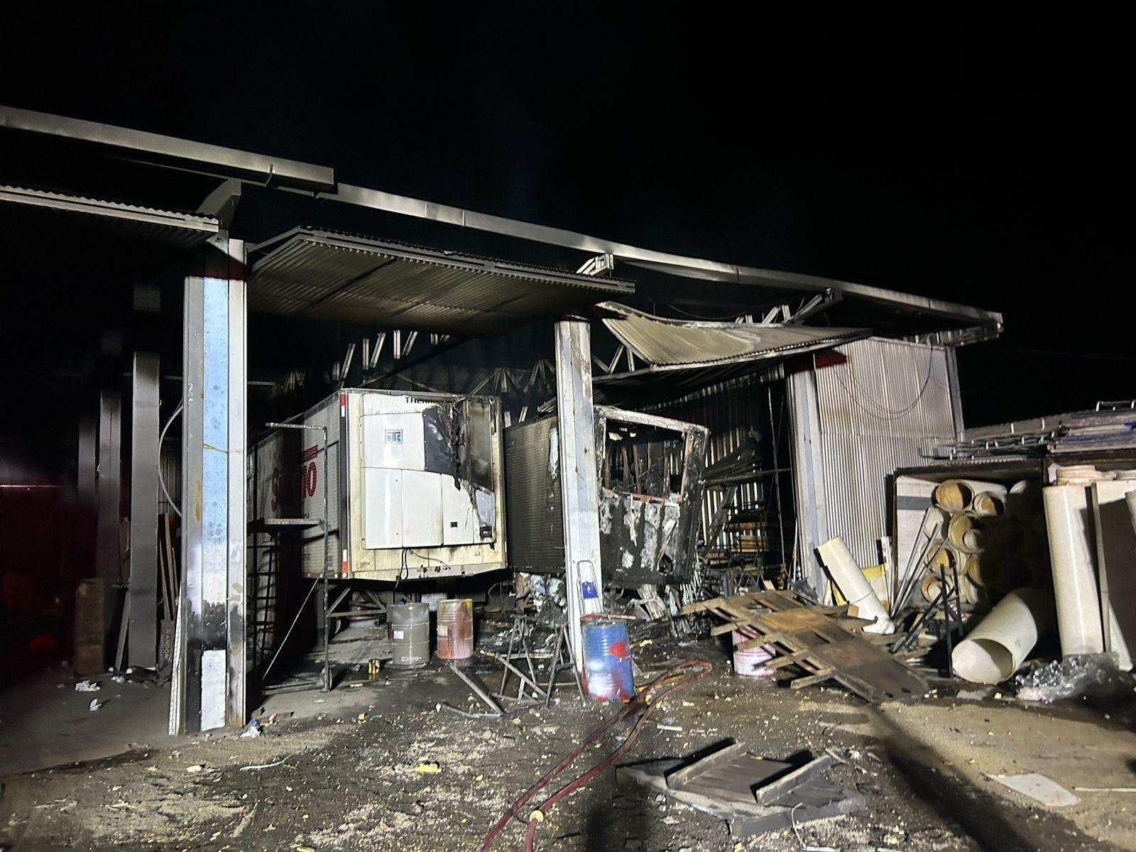 Incêndio em empresa no Oeste causa prejuízo de R$ 1,5 milhão, segundo bombeiros