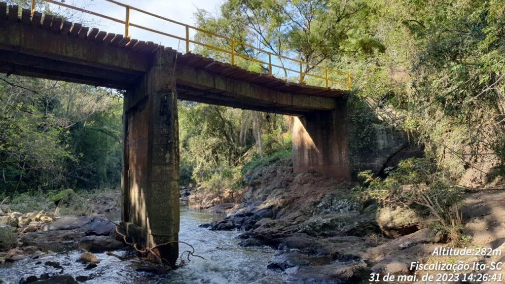 Ponte de linha Caçador entre Seara e Itá está interditada