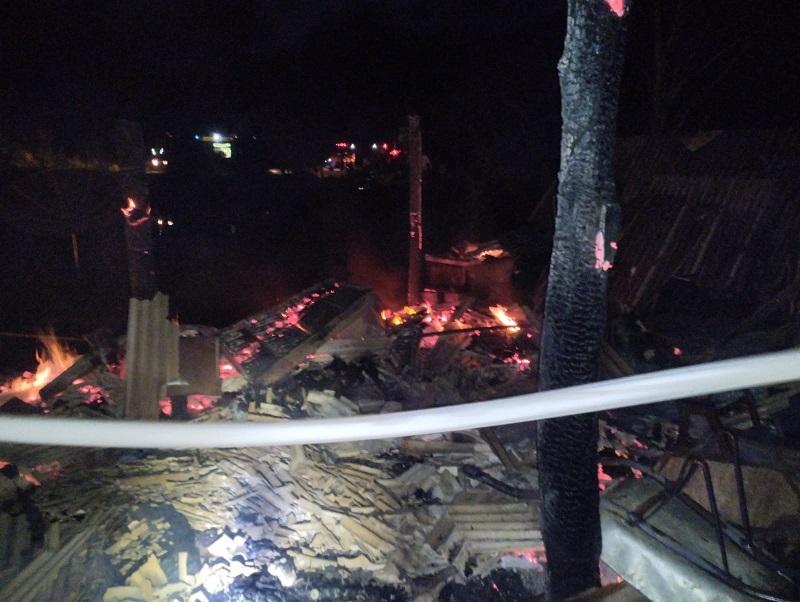 Idoso morre carbonizado em incêndio no Oeste de SC